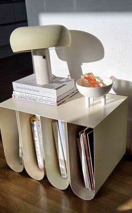 Zeitungsständer und Zeitschriftenhalter
