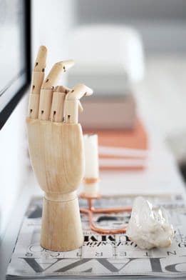 Communityliebling: Hay Wooden Hand
