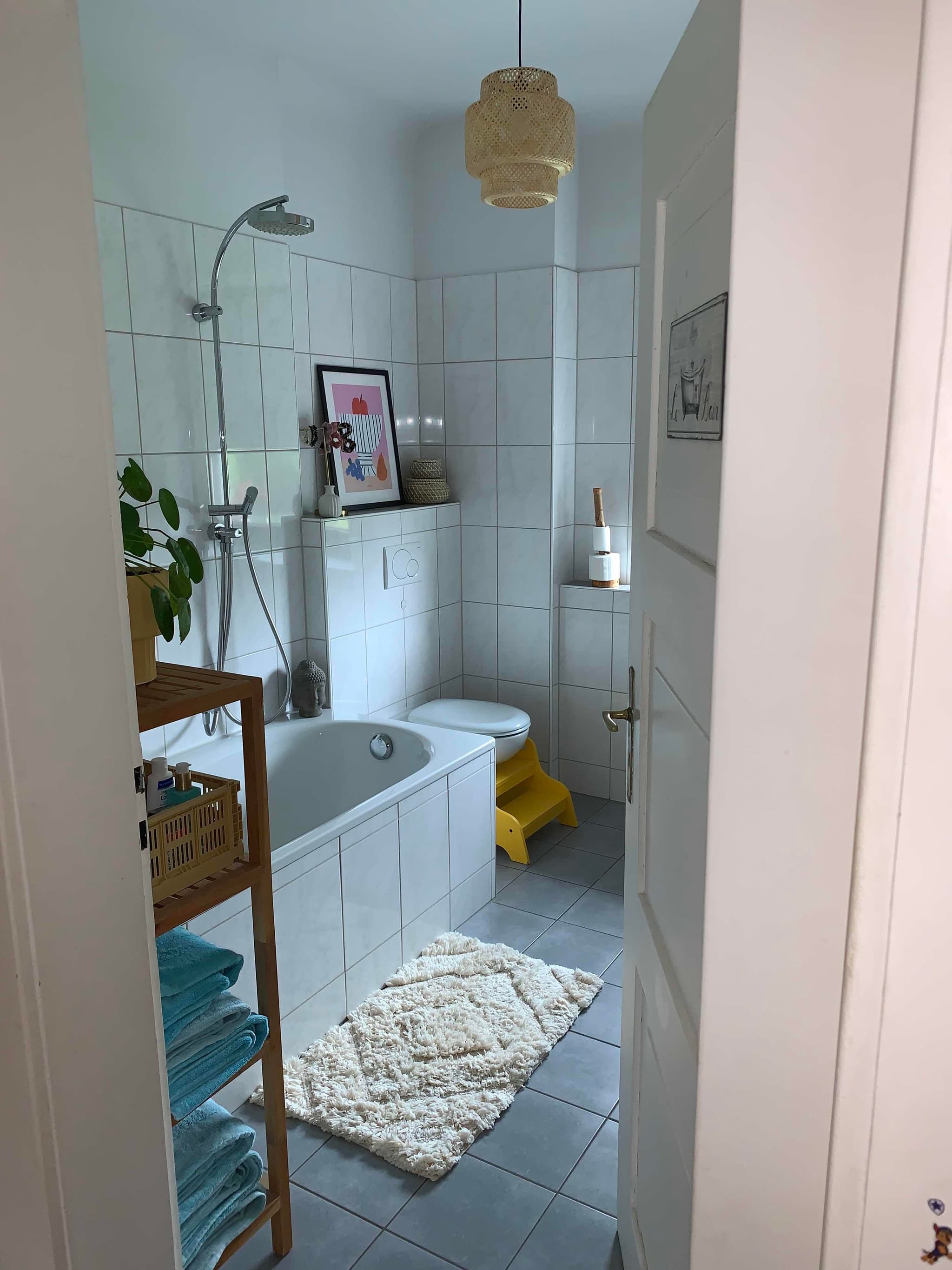 Möchte auch mal unser Badezimmer zeigen, aber da muss farblich noch was passieren 😅 (vom Holden bereits genehmigt 😚)