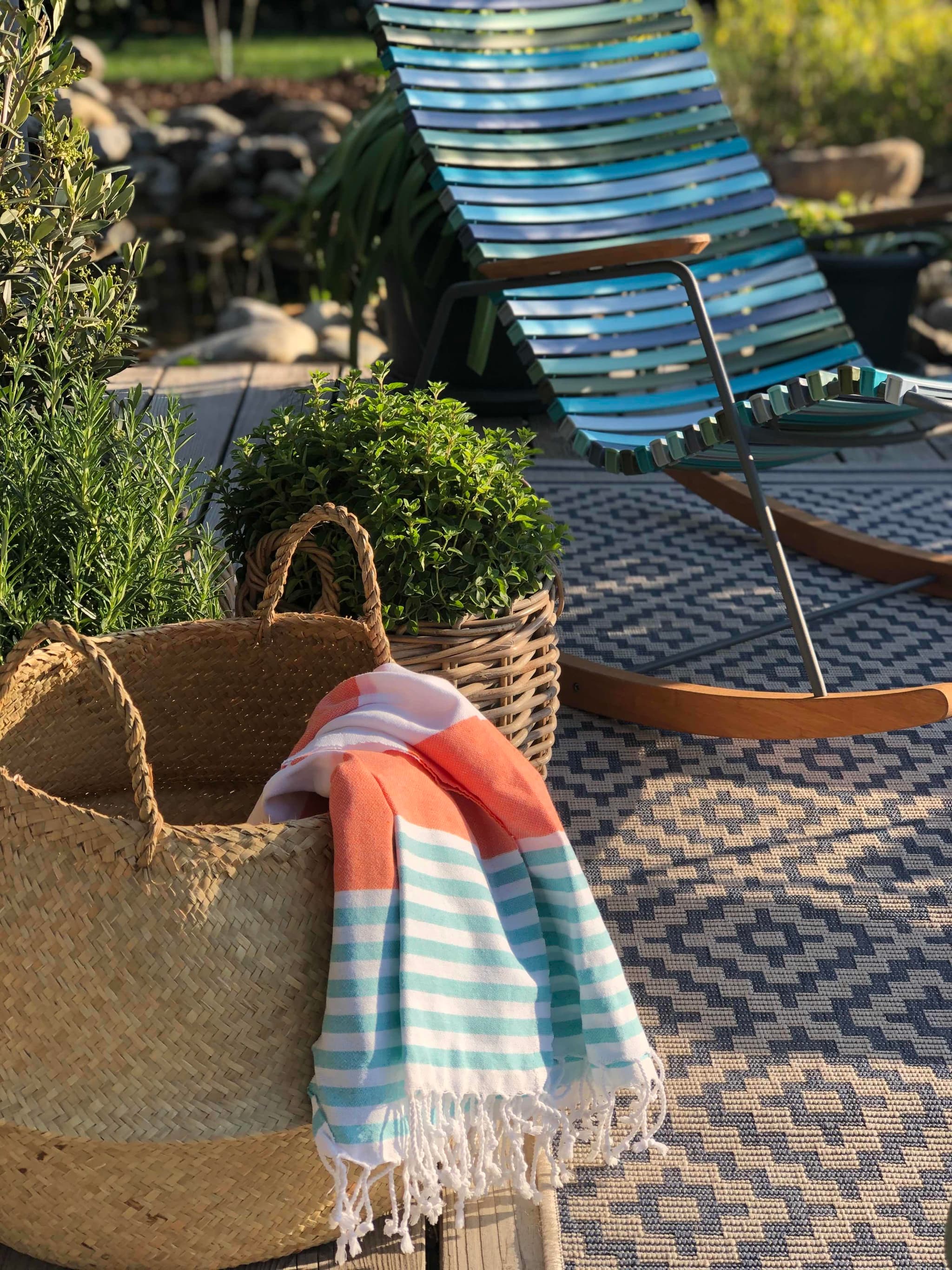 Nun ist der Sommer auch endlich bei uns angekommen. Garten ist aufgehüpscht und wir genießen das herrliche Wetter. Wunderbar 🌸🫶🏻